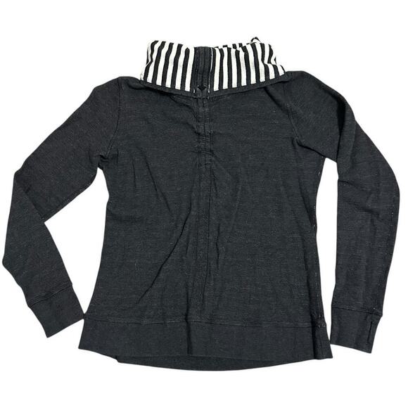 Lululemon in a cinch cowl long sleeve gray striped long sleeve sweater size 6 - Picture 5 of 8